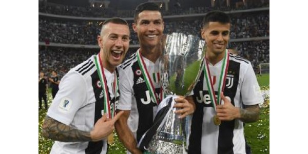 Juventus murtautuu Mestarien liigan neljännesvälieriin